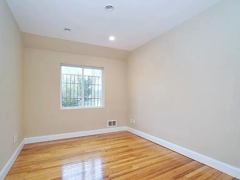508 Delafield Ave #2 — Photo 8