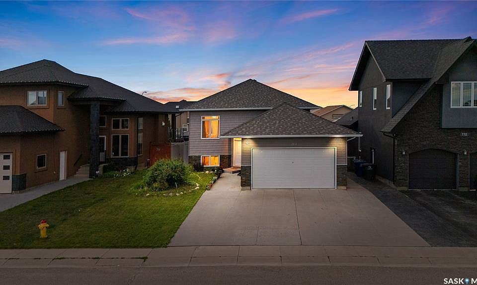 1st image of 114 Pichler CRESCENT