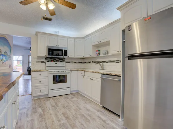 8171 SE Villa Way, Hobe Sound, FL 33455