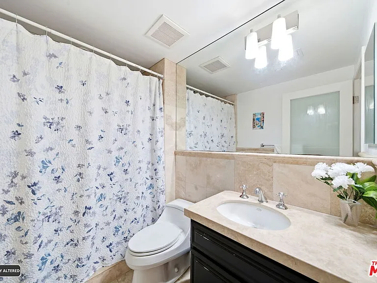 122 Ocean Park Blvd #507 — Photo 28