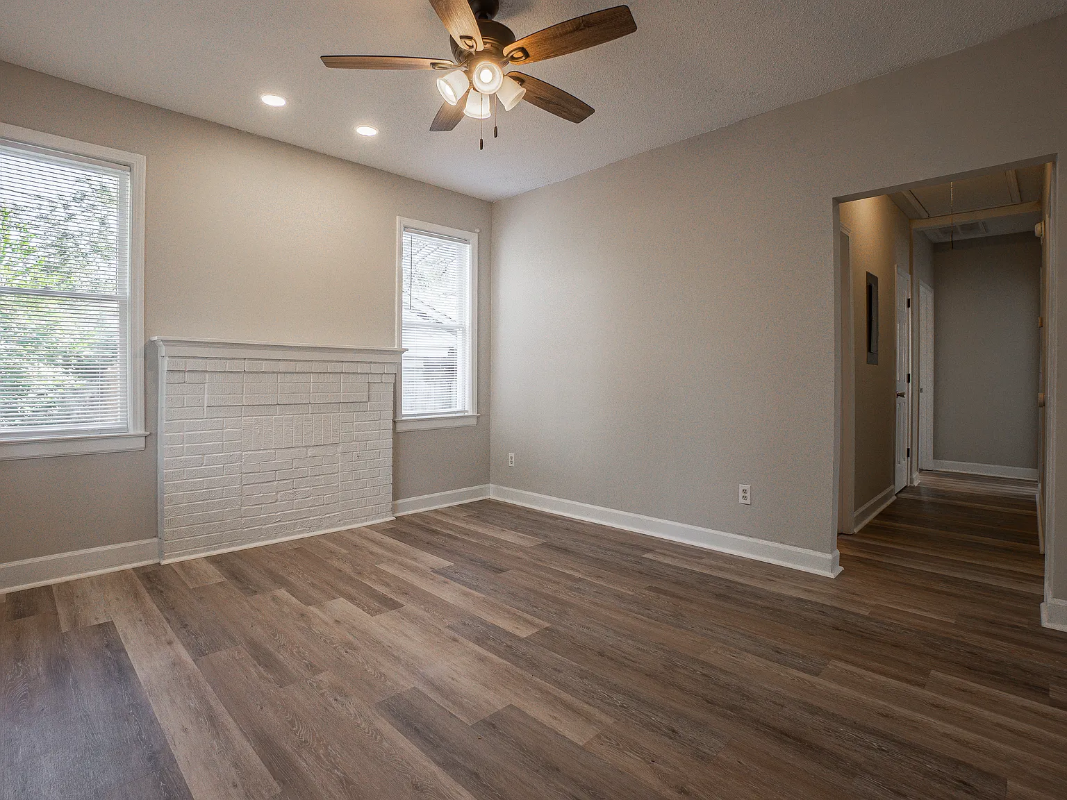 3 bed, 1135 sqft, $1,595 — Photo 4