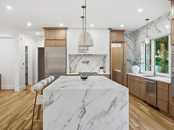 60-60 Rear Lynnbrook Rd, Lynnfield, MA 01940