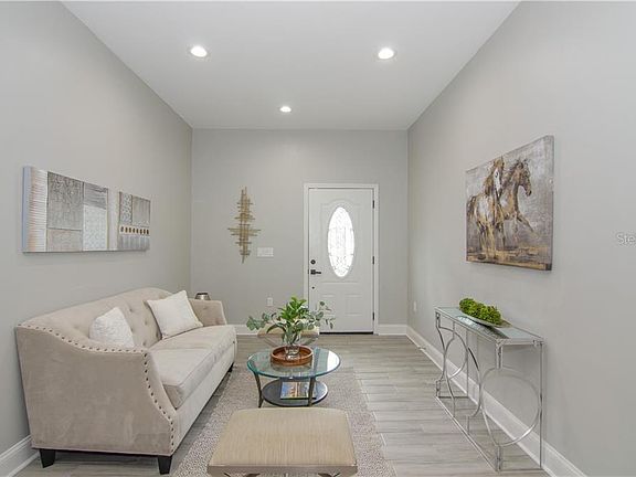 5th image of 2341 W Chestnut St