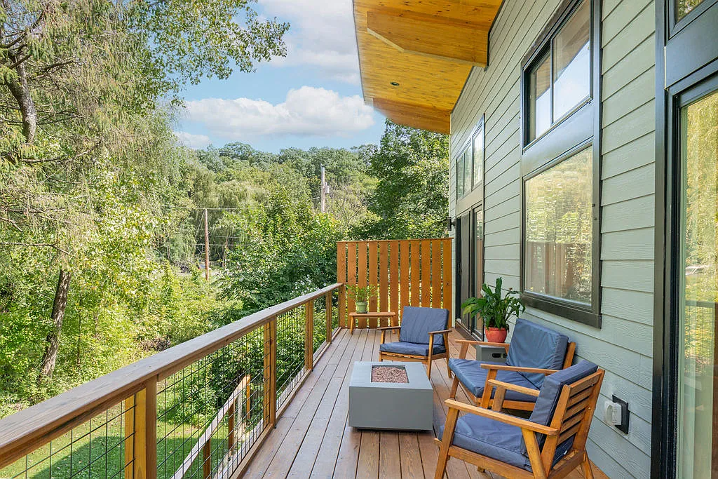 2 bed, 1800 sqft, $4,000 — Photo 2
