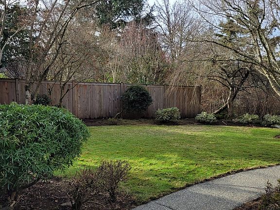 5th image of 1116 107th Ave SE