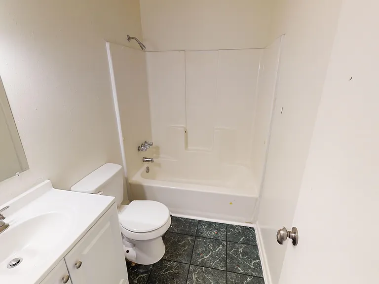 901 E Grubbs St — Photo 9