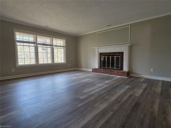 2nd image of 157 Woodbriar Rd