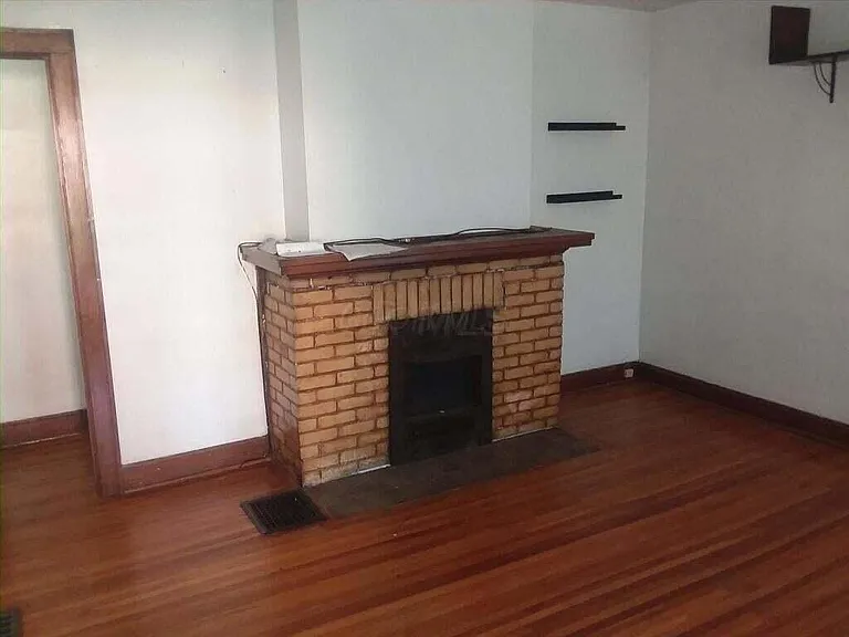 1347 Broadview Ave — Photo 6