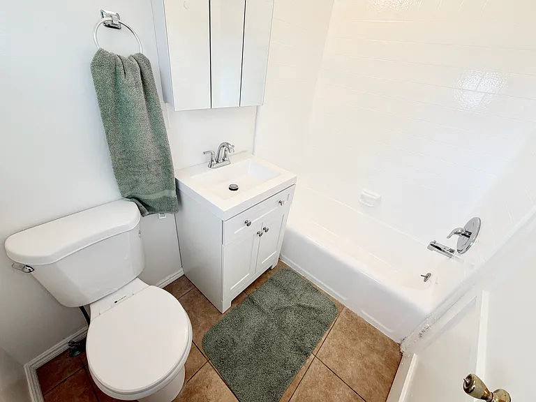 606 W Foothill Blvd — Photo 21