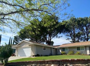 19569 Green Mountain Dr, Santa Clarita, CA 91321