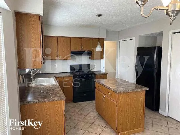 3012 Ambarwent Rd — Photo 4