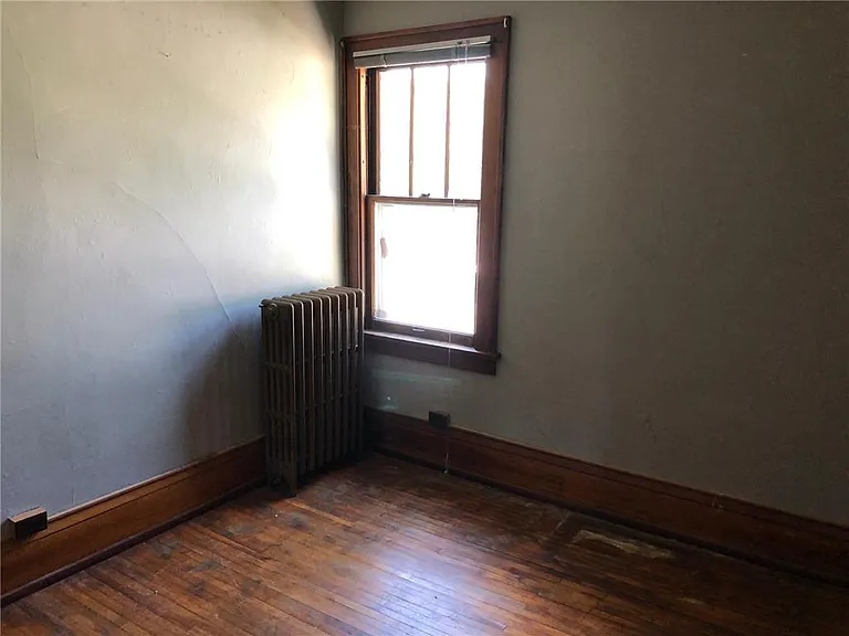 824 Aldine St #2 — Photo 4