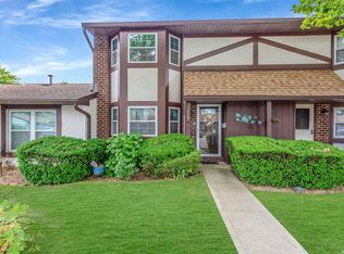 4 Oak Park Ct, Deer Park, NY 11729