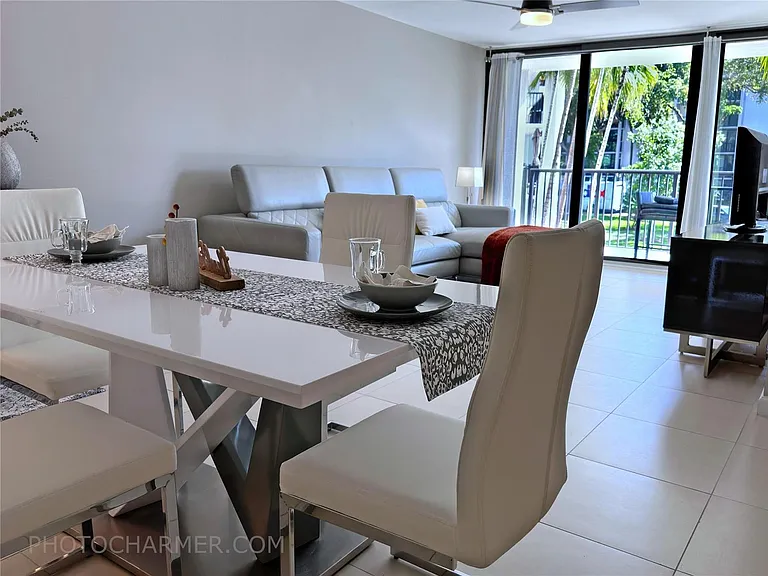 1301 River Reach Dr #201 — Photo 3