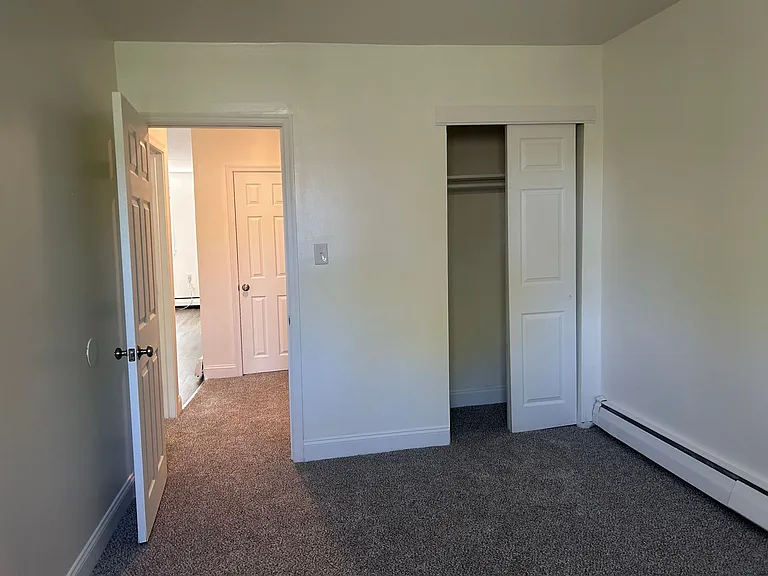 Parkside Manor Apartments — Photo 98