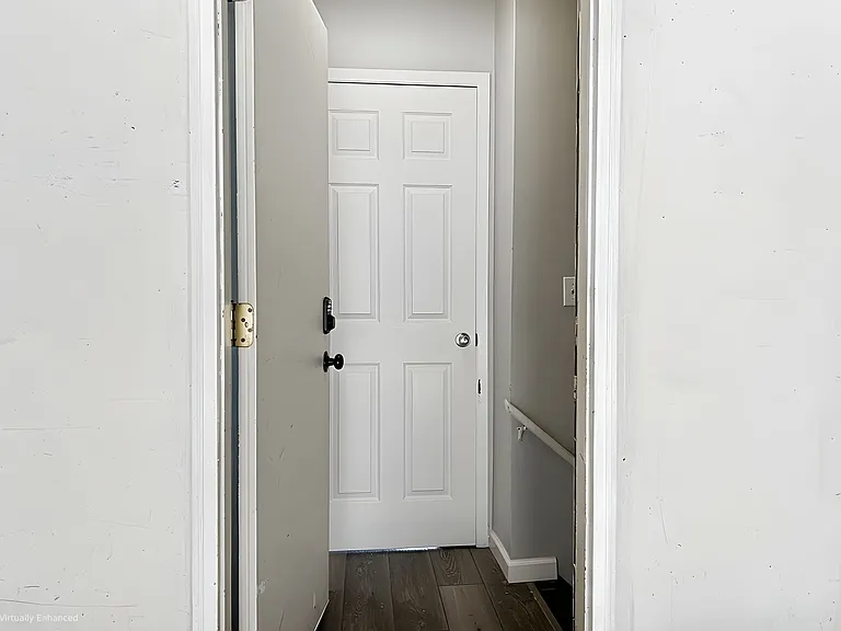 2838 Continental Dr — Photo 2