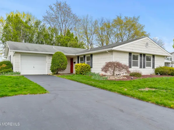 19 Ivanhoe Lane, Matawan, NJ 07747