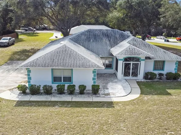 820 Berryhill Cir, Fruitland Park, FL 34731