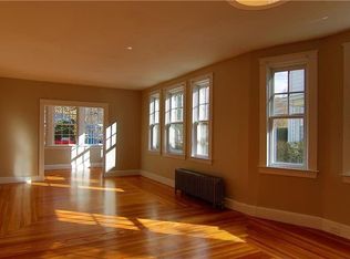 88 Summit Ave, Providence, RI 02906