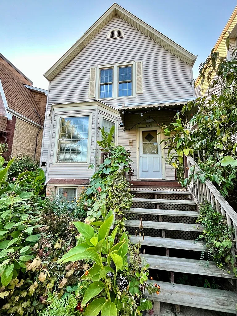 2 bed, $1,600 — Photo 2