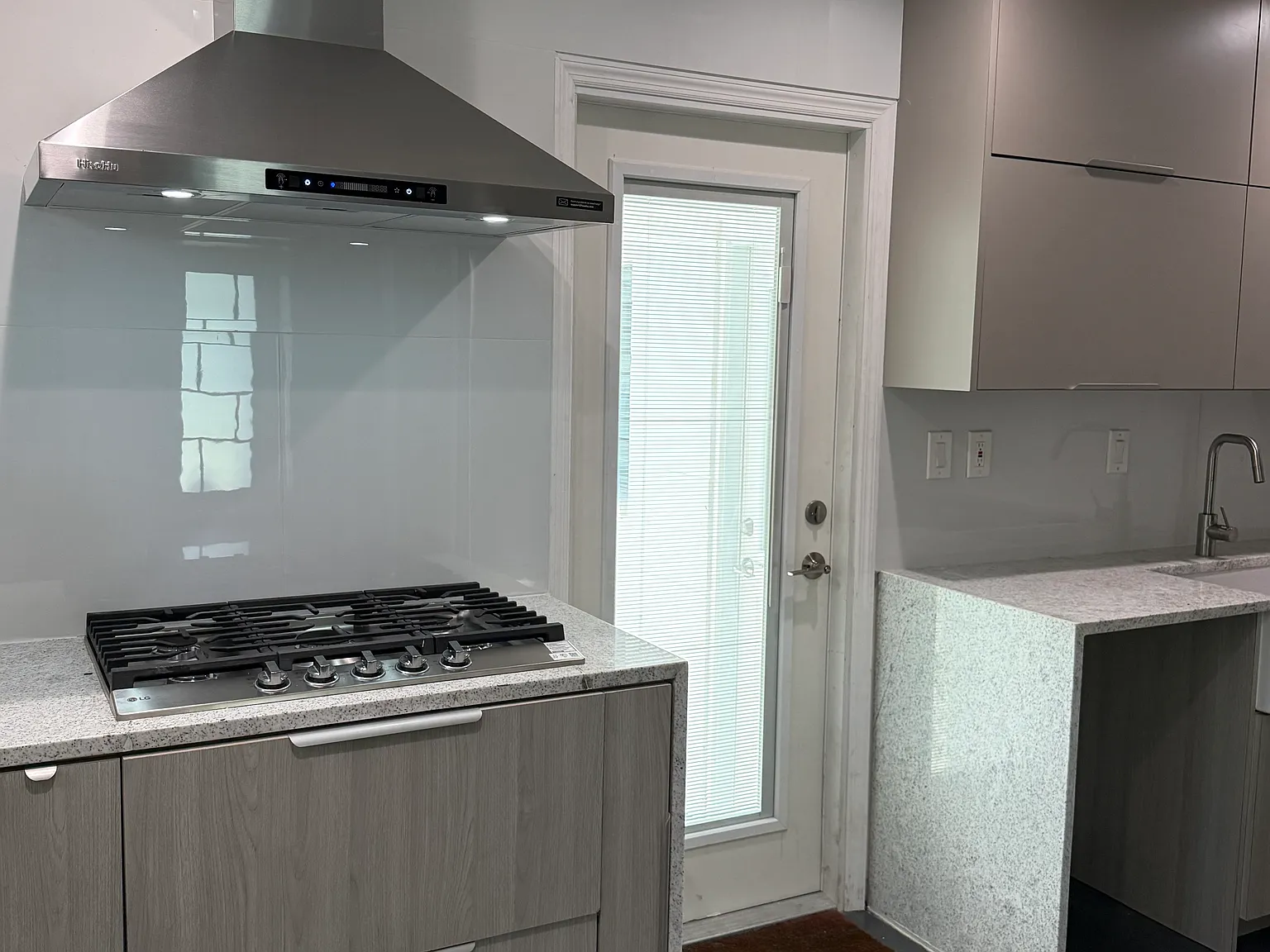 4034 S West Shore Blvd — Photo 4