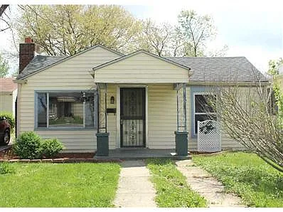 1635 Finley Ave photo 1