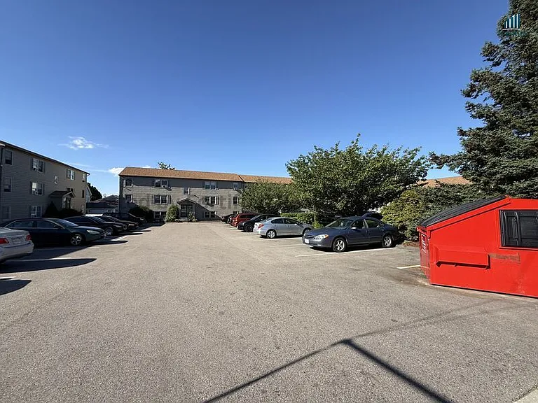 340 Buffinton St #5 — Photo 11