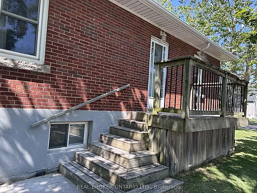 311 Wallace Ave S #LOWER Photo 1