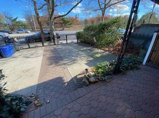 521 Hollywood Ave, Bronx, NY 10465