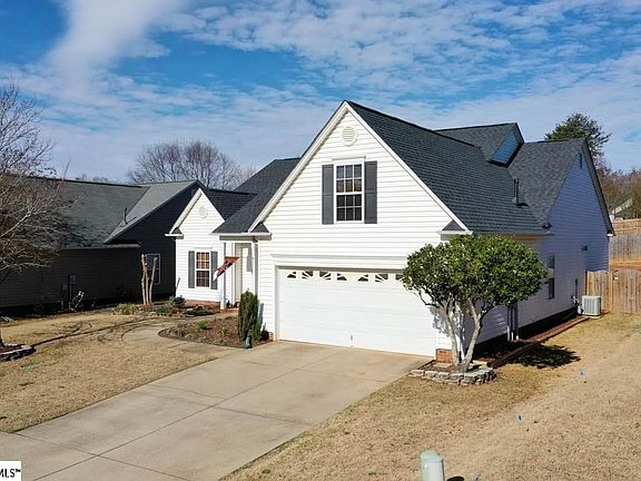 3rd image of 217 Grimes Dr