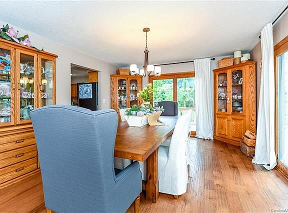 5th image of 74 Beechwood Dr