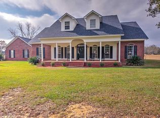 21477 Williamsburg Ln, Moss Point, MS 39562