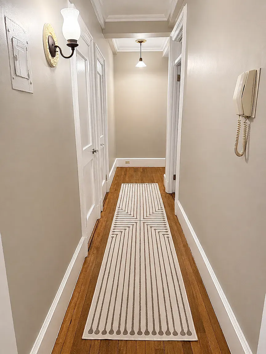 212 East 48th Street — Photo 3