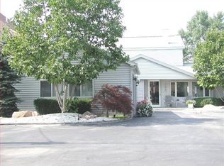 46001 Edgewater Dr, Chesterfield, MI