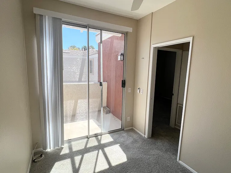 102 Santa Barbara Ct — Photo 18