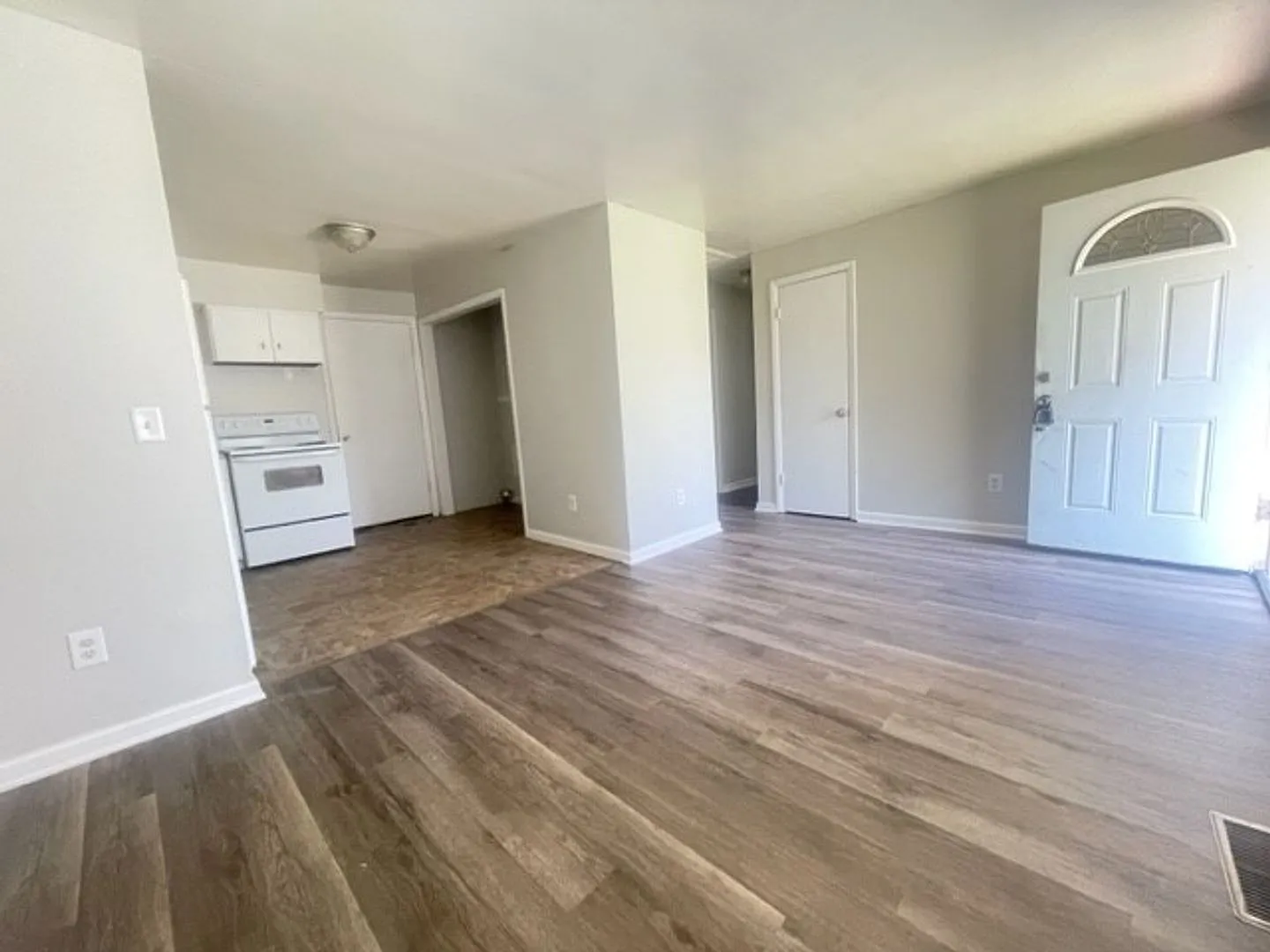 1029 S Glenn Apt 1 - 4 — Photo 3