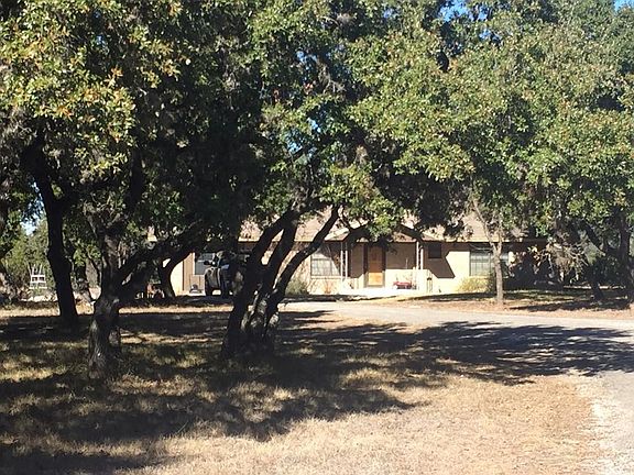 3rd image of 829 Bruce Ln