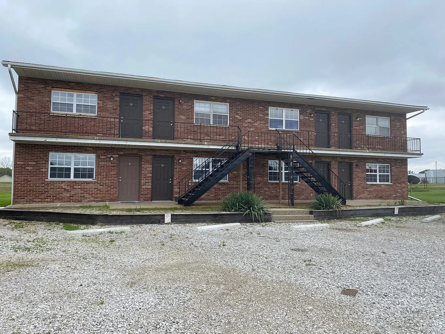 Cardinal Apartments — Photo 1