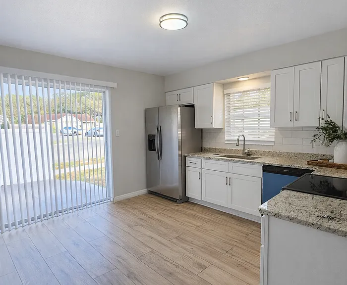 1097 Laurel Oaks Ct — Photo 4