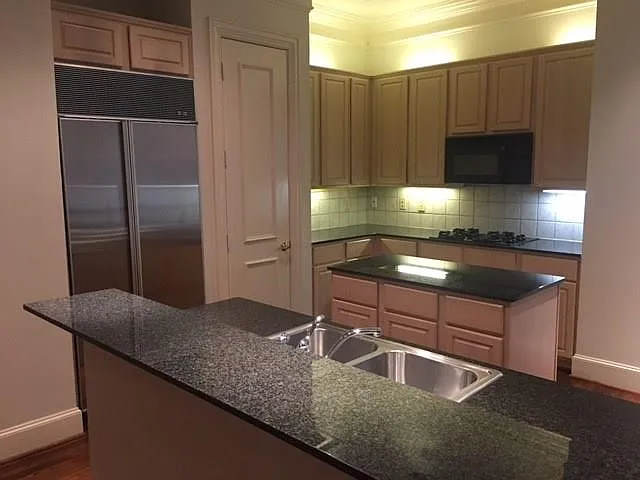 3535 Gillespie St #505 — Photo 6