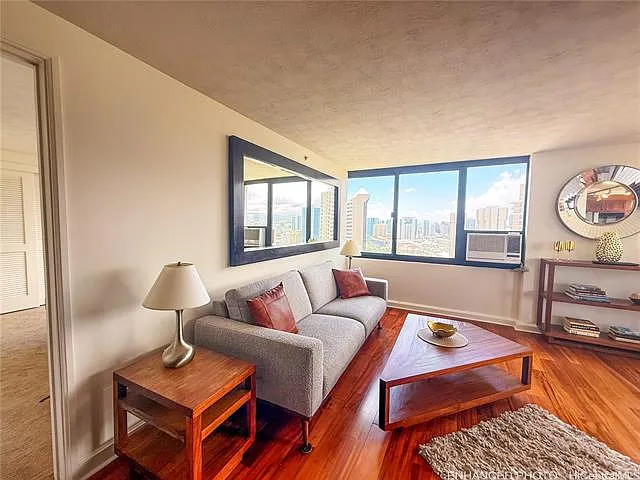 343 Hobron Ln #3401 — Photo 3