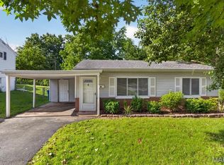 200 Hillcrest Blvd, Ballwin, MO 63021