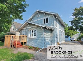 1221 6th St, Brookings, SD 57006