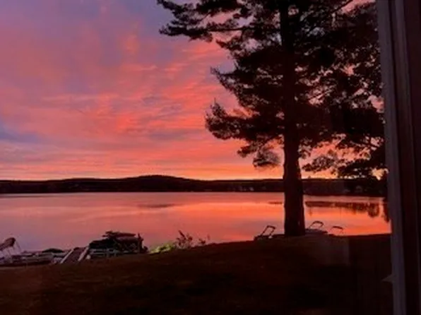 604 Beacon Park Unit 604, Webster, MA 01570