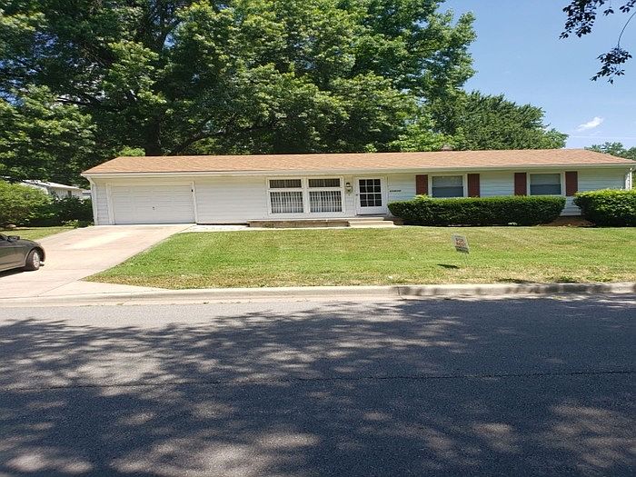2nd image of 11210 E 49th St