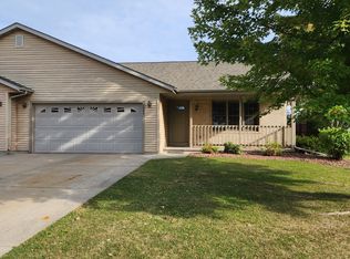 2509 Winthrop Dr, Janesville, WI 53546