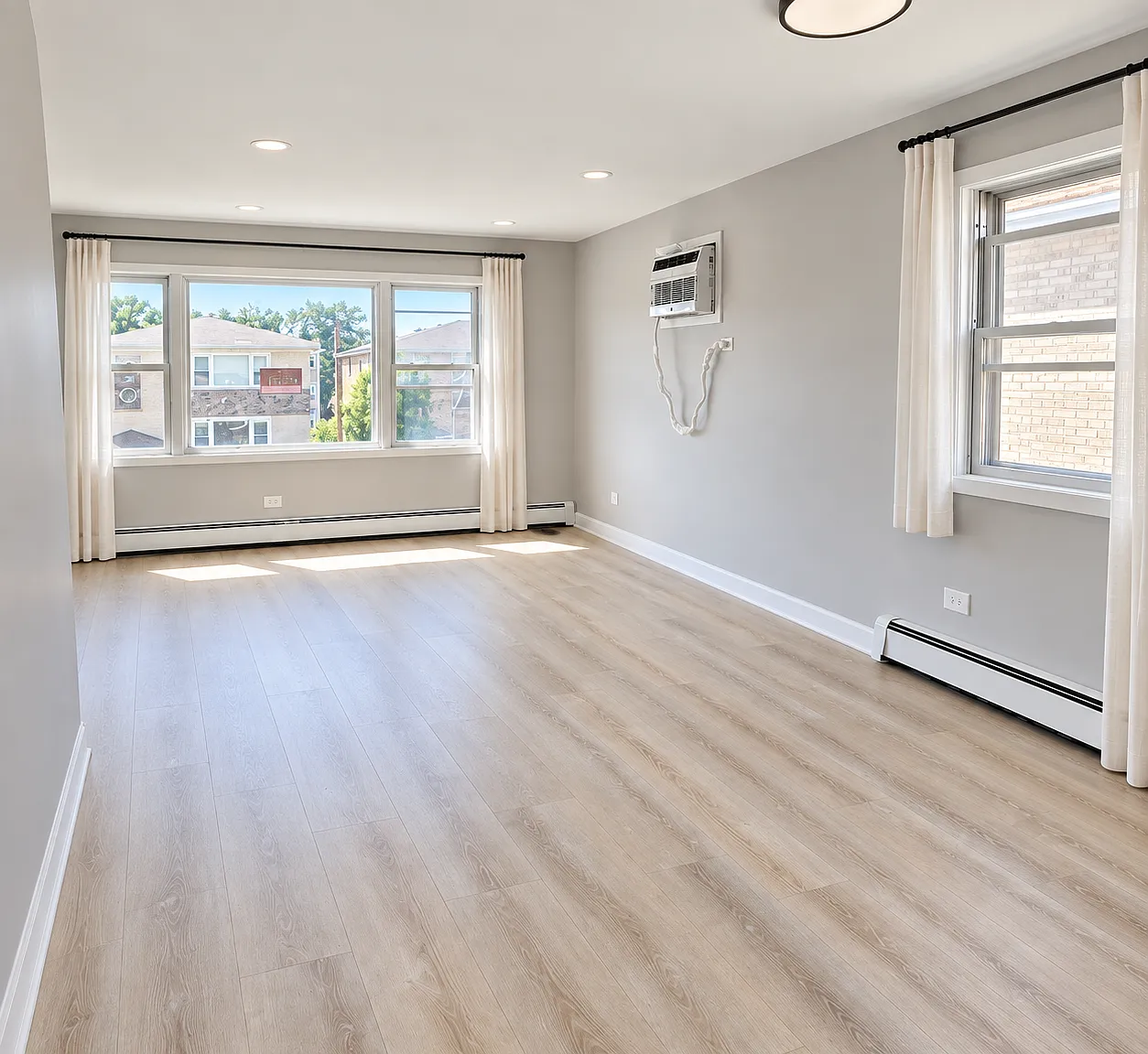 8652 W Catherine Ave — Photo 3