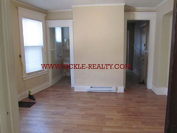3rd image of 518 Goodman St S APT A