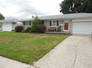 33156 McCoy Dr, Sterling Heights, MI 48312