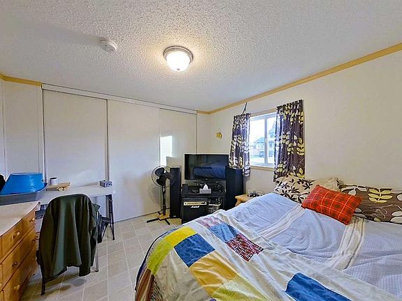 4th image of 308 S 1a Ave SW